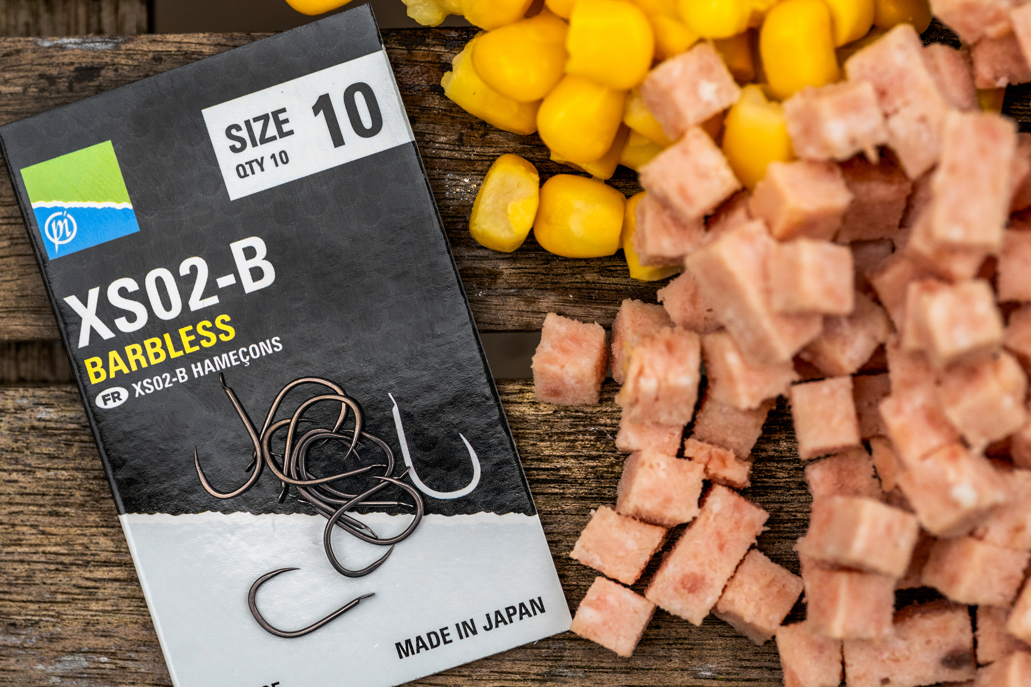 P0150095 XS02 B Barbless Hooks ls 01