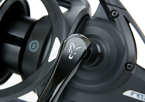 Solid machined aluminium handle